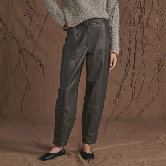 Genuine Leather high waisted tapered leg Mom trousers - Picture 11 of 11